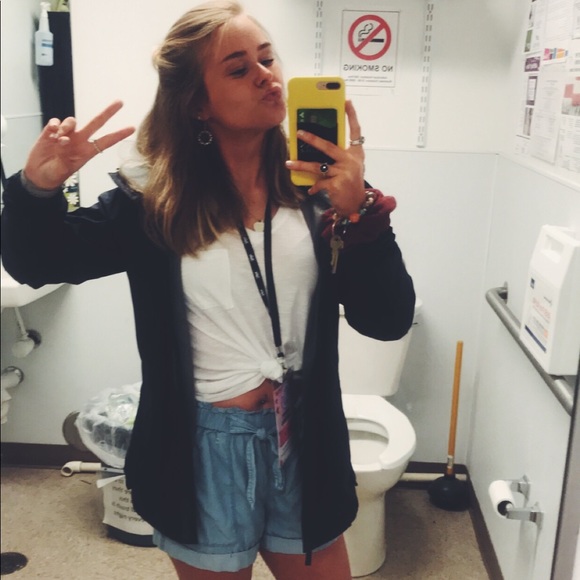 avery_wolfe